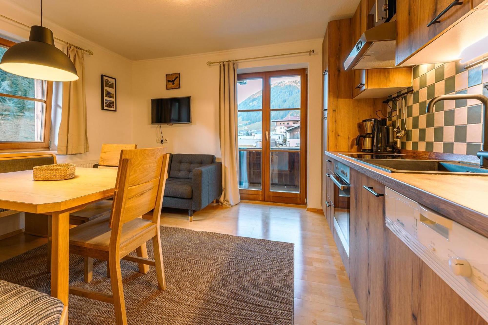 Bidner, Apartment